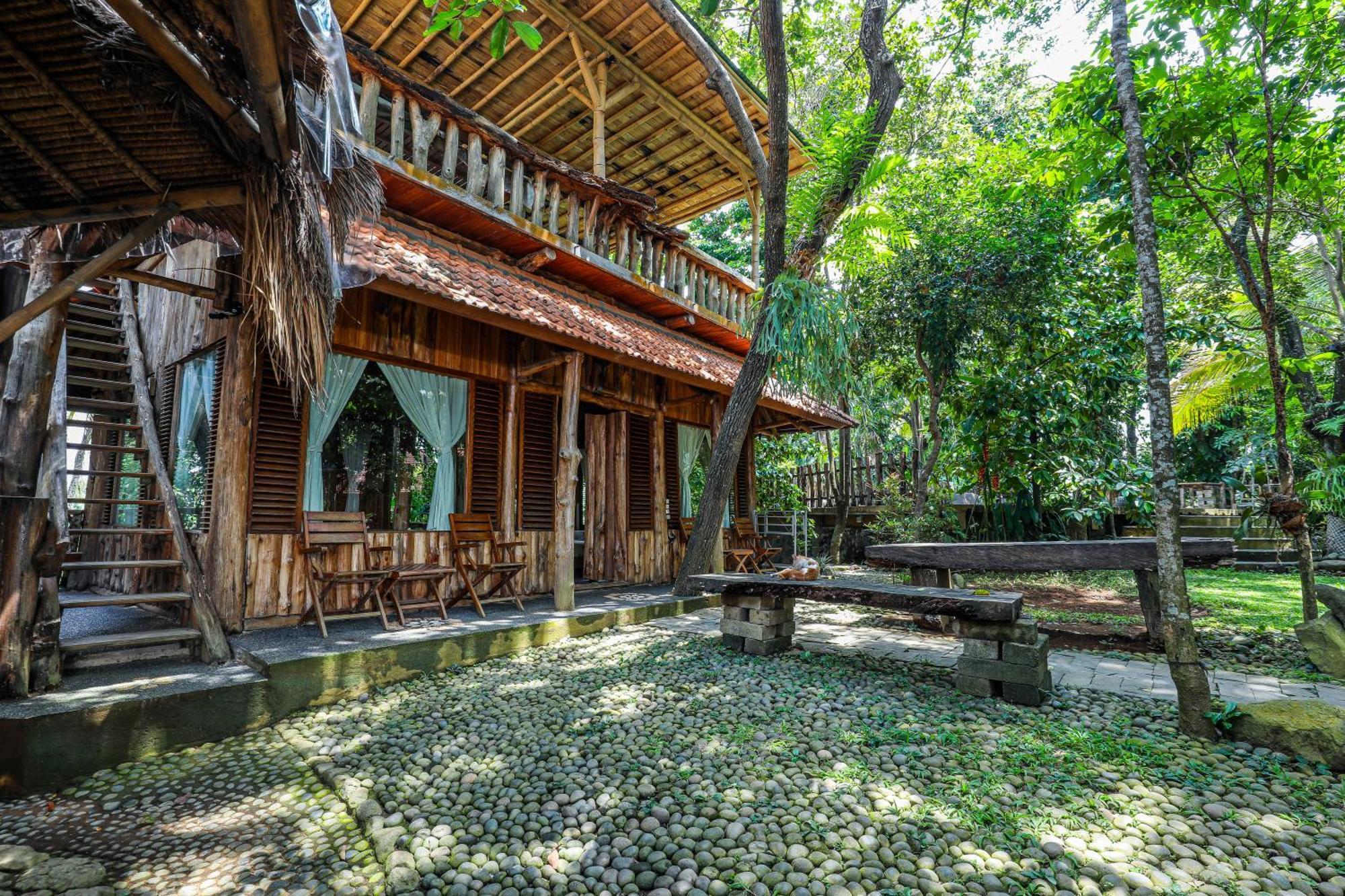 Hotel Omunity Bali Singaraja Exteriér fotografie